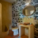 το παλιό αγγειοπλαστείο *