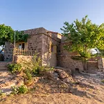 Tatil Evi το παλιό αγγειοπλαστείο Mesokhórion