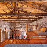 το παλιό αγγειοπλαστείο Tatil Evi Mesokhórion