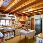 Tatil Evi το παλιό αγγειοπλαστείο Mesokhórion